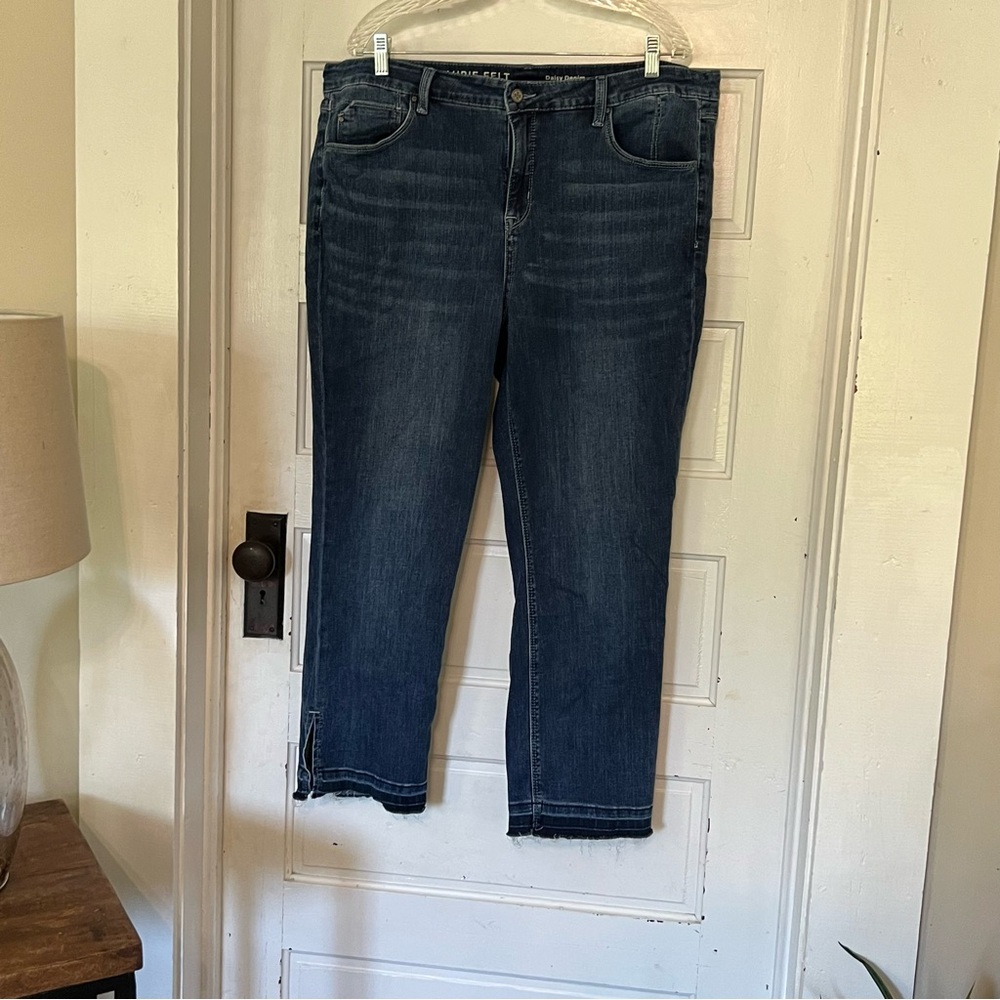 Laurie Felt Daisy Denim Straight Leg jeans with Frey hem